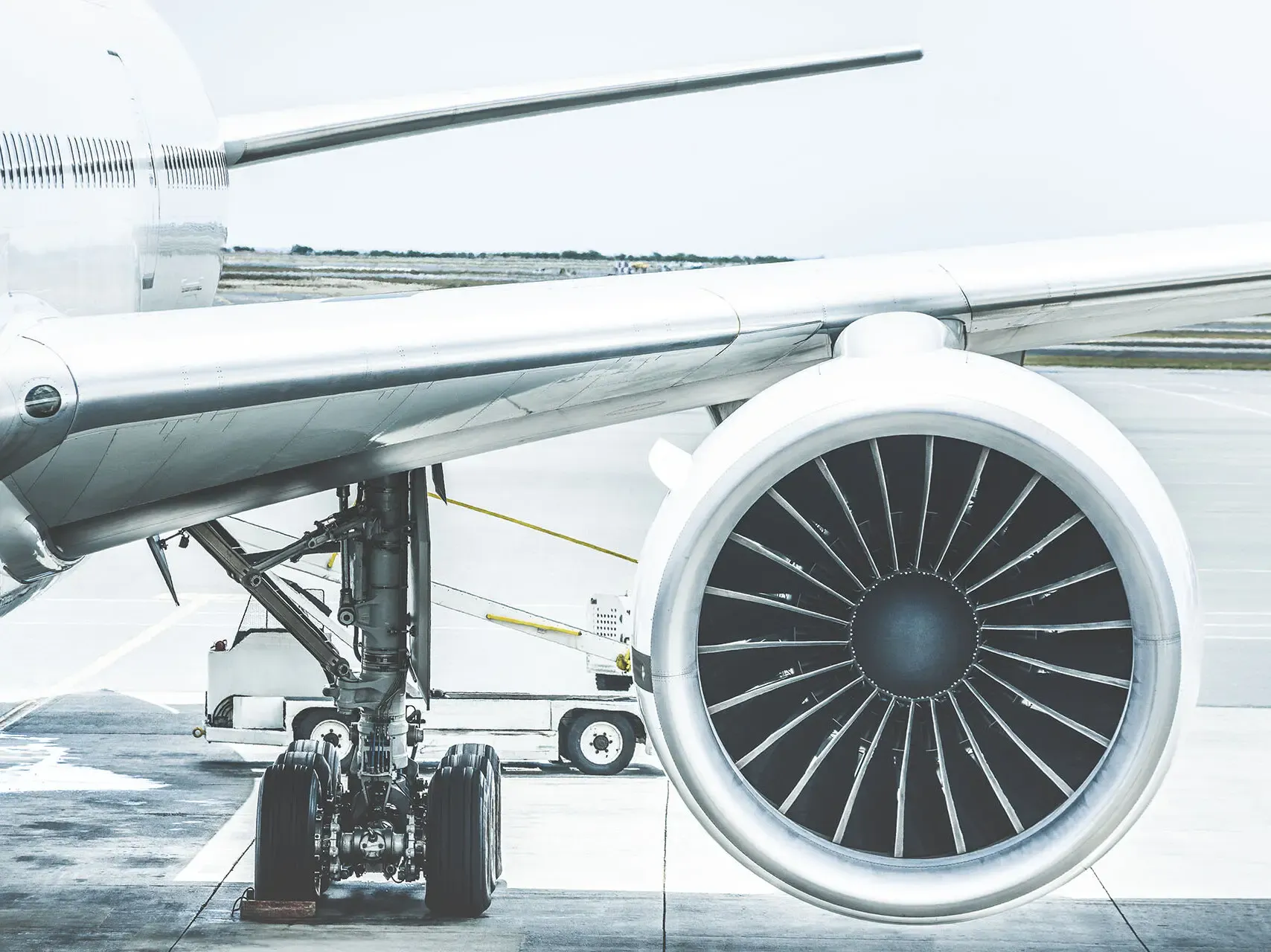 Tobera de propulsión de un avión 